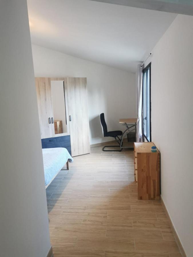 Maison Independante Avec Piscine, 10Min Avignon Pujaut المظهر الخارجي الصورة