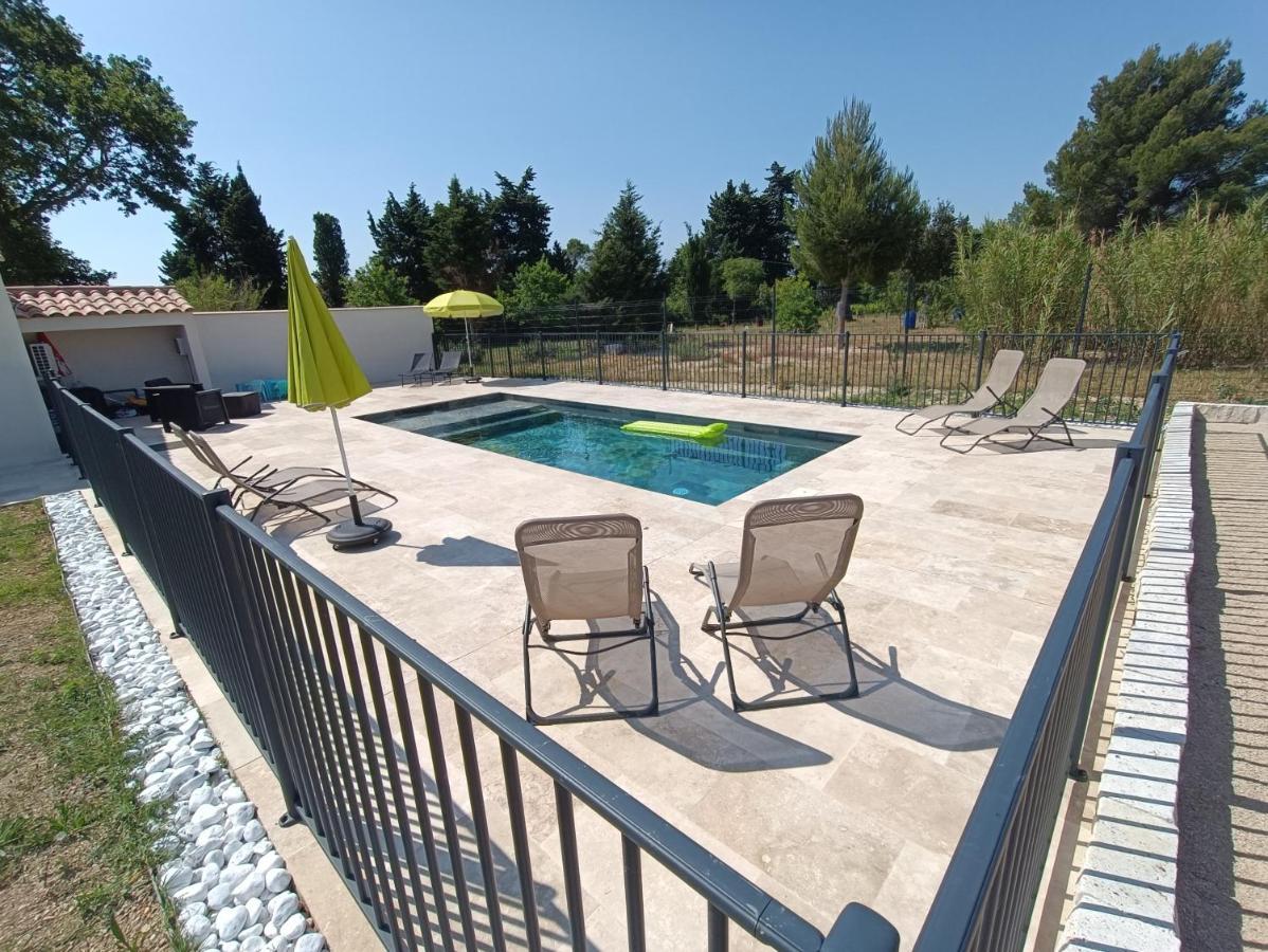 Maison Independante Avec Piscine, 10Min Avignon Pujaut المظهر الخارجي الصورة